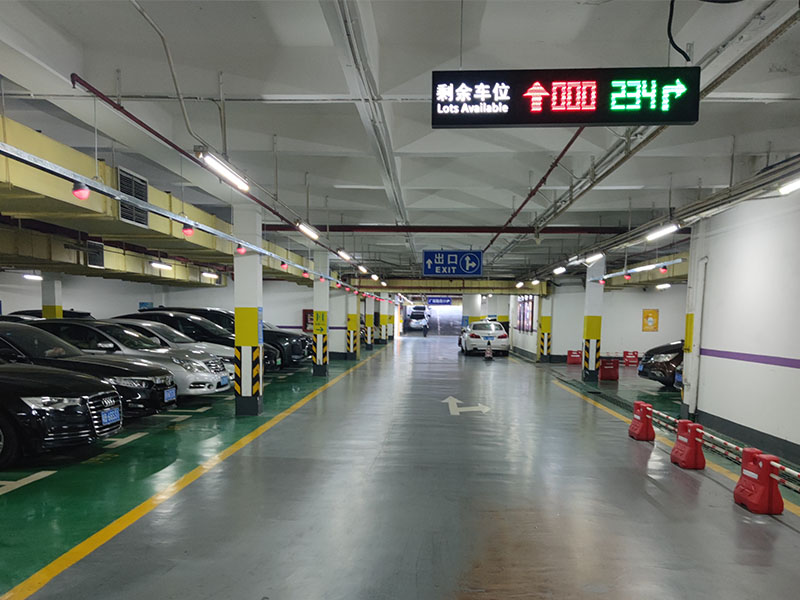 深圳某五星级酒店一体式超声波车位引导系统